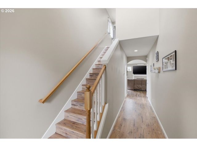 522 AVALON Ct, Albany, OR 97322