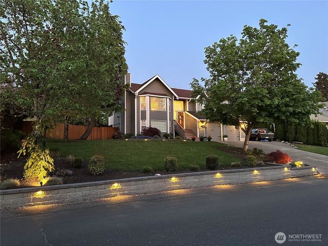 18503 71st Avenue Ct E, Puyallup, WA 98375