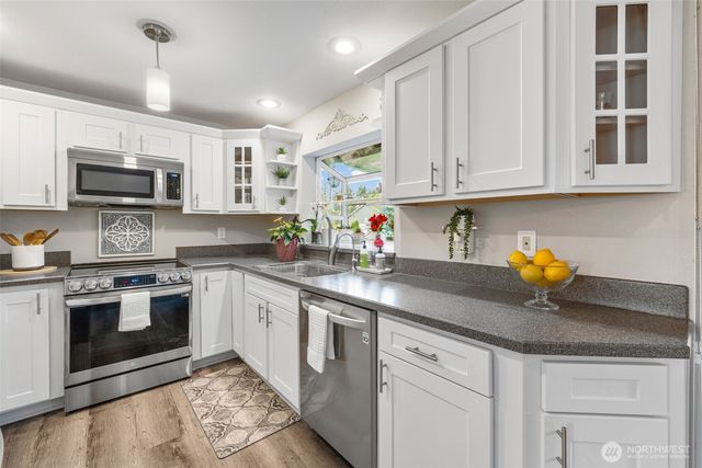 18503 71st Avenue Ct E, Puyallup, WA 98375