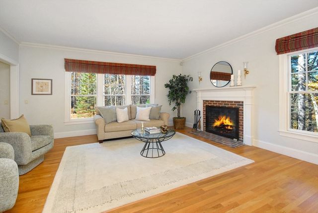 96 Forest Ridge Rd 96, Concord, MA 01742