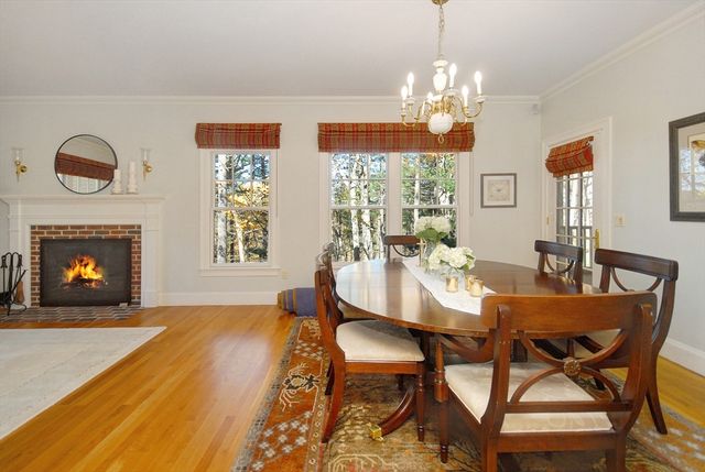 96 Forest Ridge Rd 96, Concord, MA 01742
