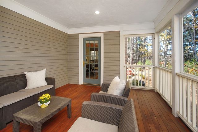 96 Forest Ridge Rd 96, Concord, MA 01742