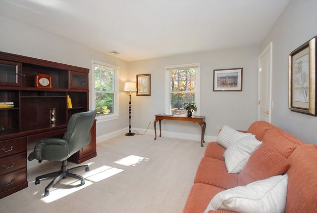 96 Forest Ridge Rd 96, Concord, MA 01742