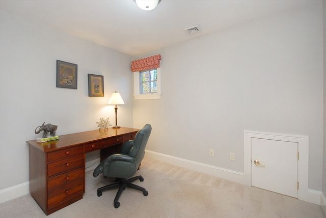 96 Forest Ridge Rd 96, Concord, MA 01742