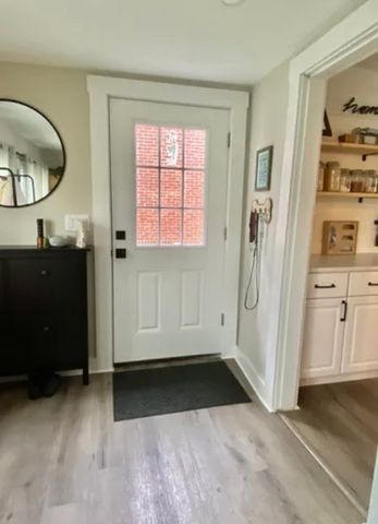 53 Hathorn St. 1, Newton, MA 02458