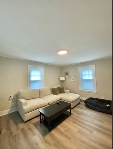 53 Hathorn St. 1, Newton, MA 02458