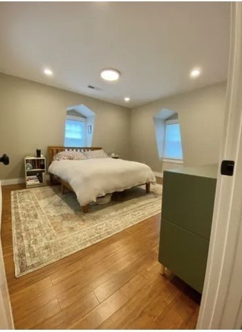 53 Hathorn St. 1, Newton, MA 02458