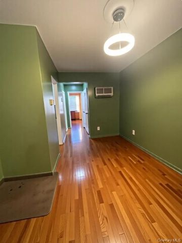 32-23 91st Street C502, East Elmhurst, NY 11369