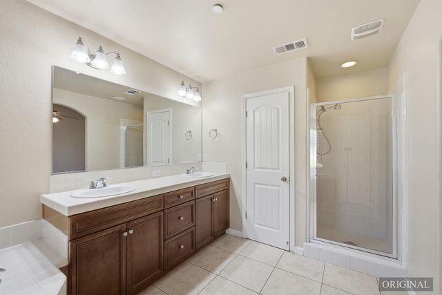 2648 N Vickie Street, Visalia, CA 93291