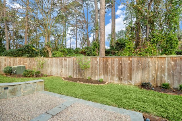 86 N Hollylaurel Circle, The Woodlands, TX 77382