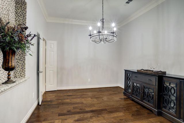 86 N Hollylaurel Circle, The Woodlands, TX 77382