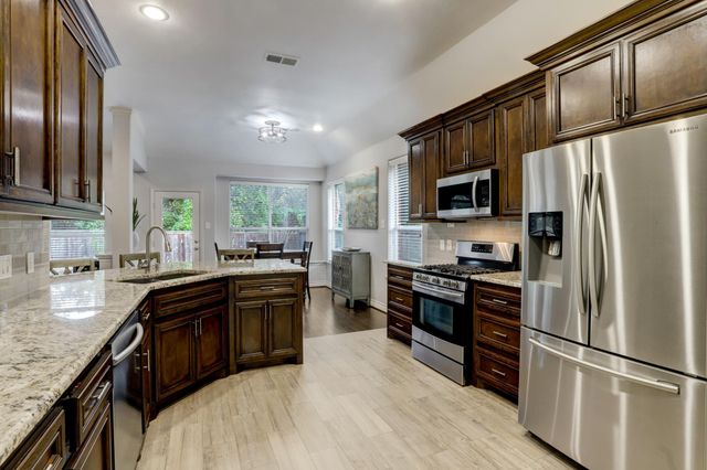 86 N Hollylaurel Circle, The Woodlands, TX 77382