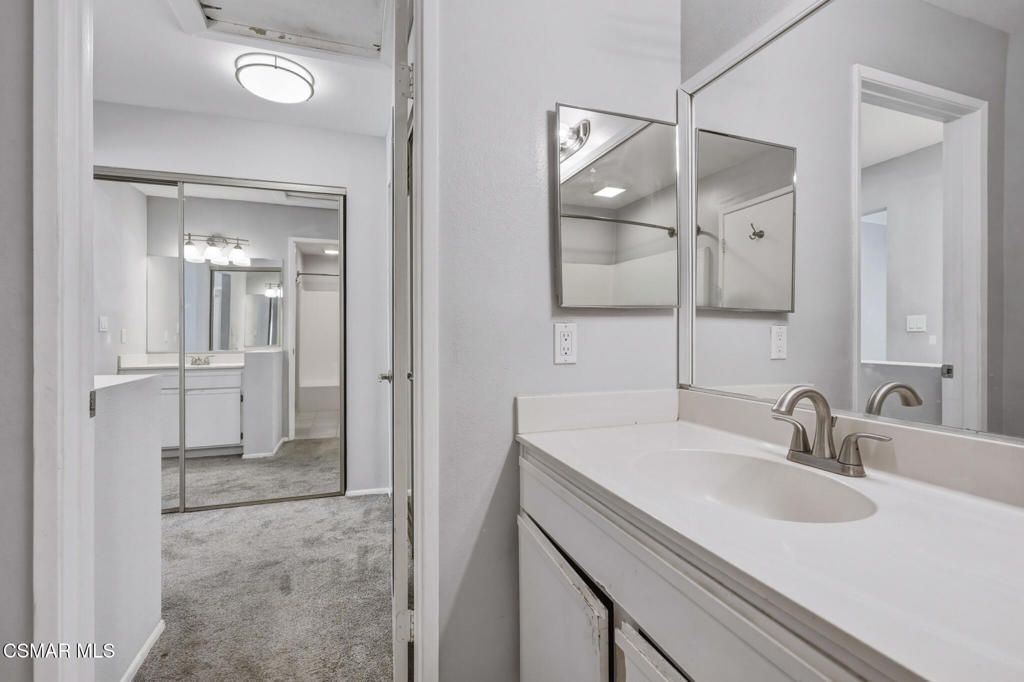 Image 13 of property listing at 4240 Lost Hills Road 308, Agoura Hills, CA 91301