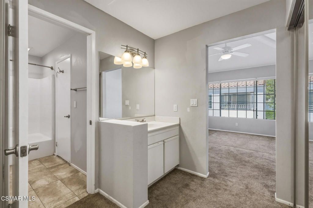 Image 14 of property listing at 4240 Lost Hills Road 308, Agoura Hills, CA 91301
