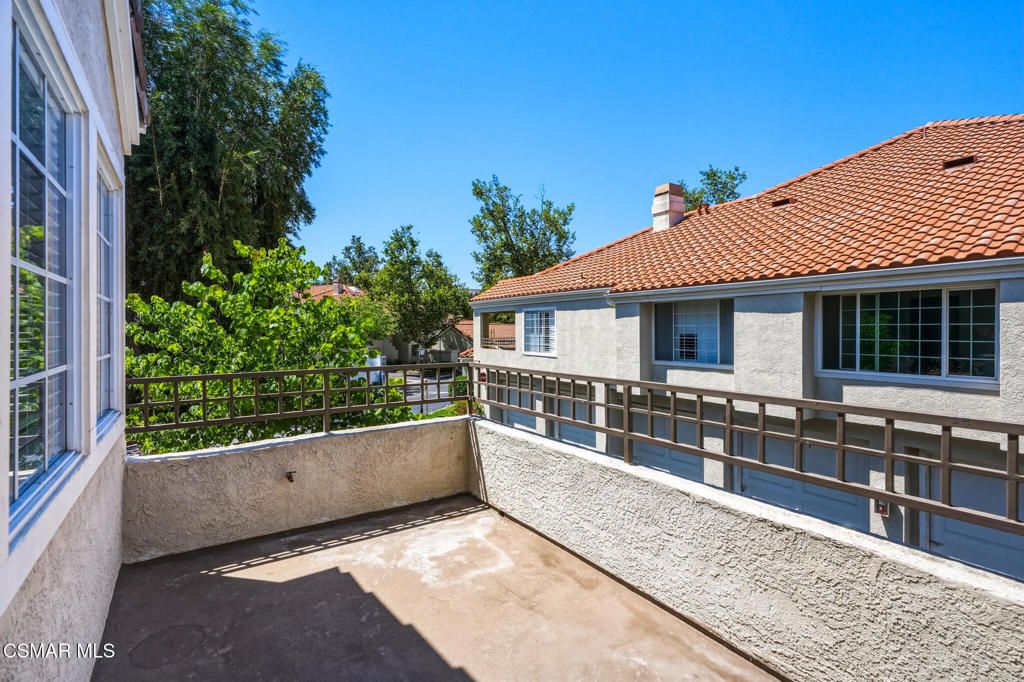 Image 5 of property listing at 4240 Lost Hills Road 308, Agoura Hills, CA 91301