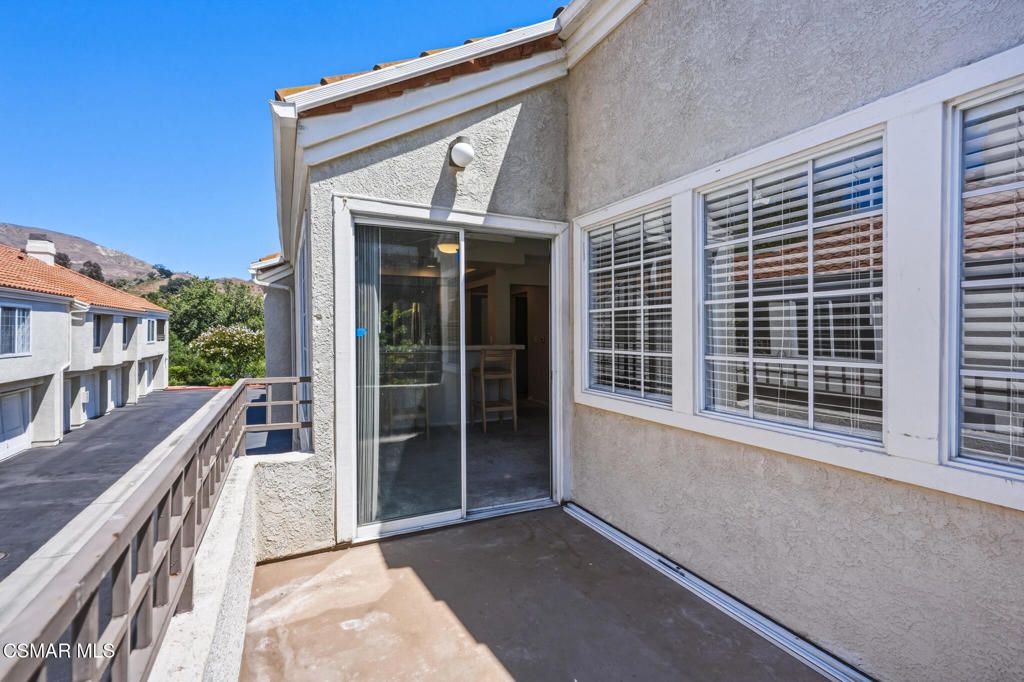 Image 6 of property listing at 4240 Lost Hills Road 308, Agoura Hills, CA 91301