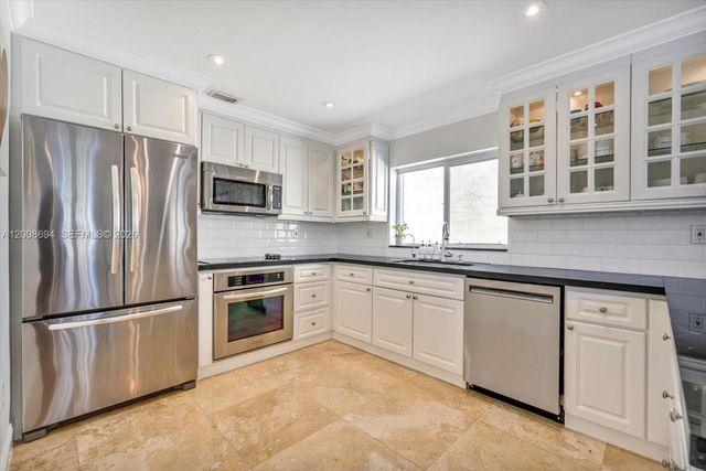 11263 NW 53rd Ln, Doral, FL 33178