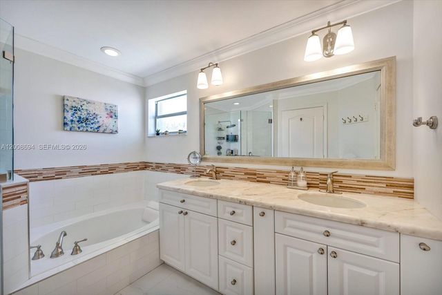 11263 NW 53rd Ln, Doral, FL 33178