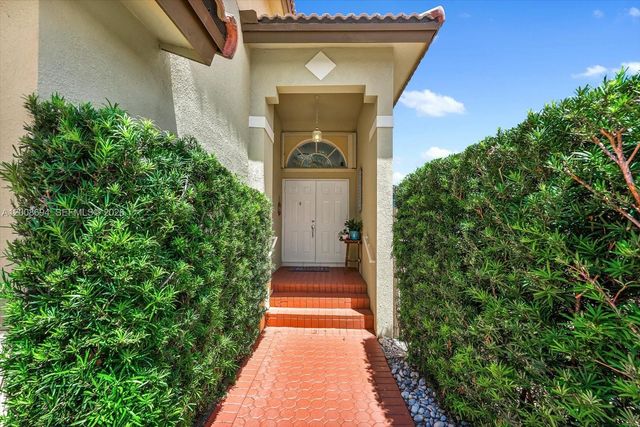 11263 NW 53rd Ln, Doral, FL 33178