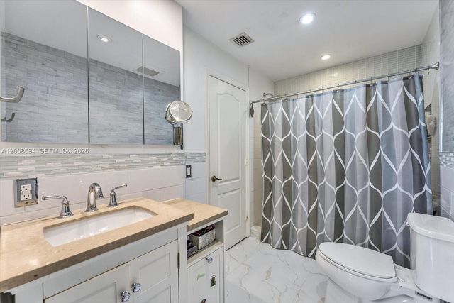 11263 NW 53rd Ln, Doral, FL 33178