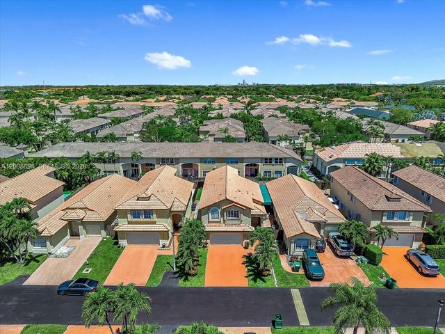 11263 NW 53rd Ln, Doral, FL 33178