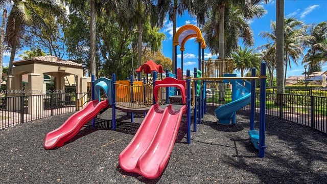 11263 NW 53rd Ln, Doral, FL 33178