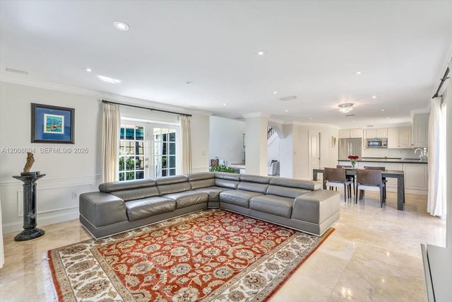 11263 NW 53rd Ln, Doral, FL 33178