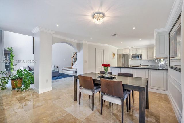 11263 NW 53rd Ln, Doral, FL 33178