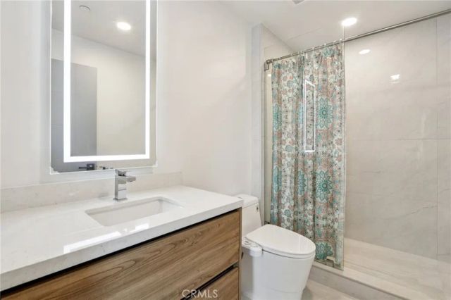 5110 Whitsett Avenue 105, Valley Village, CA 91607