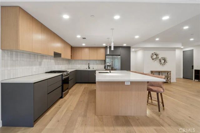 5110 Whitsett Avenue 105, Valley Village, CA 91607