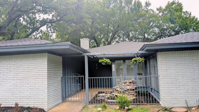 1756 Cynthia Lane, Hurst, TX 76054
