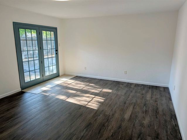 1756 Cynthia Lane, Hurst, TX 76054