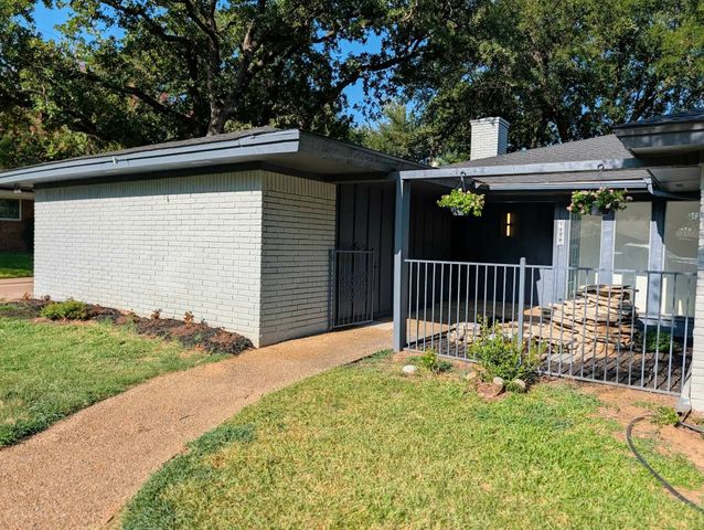 1756 Cynthia Lane, Hurst, TX 76054