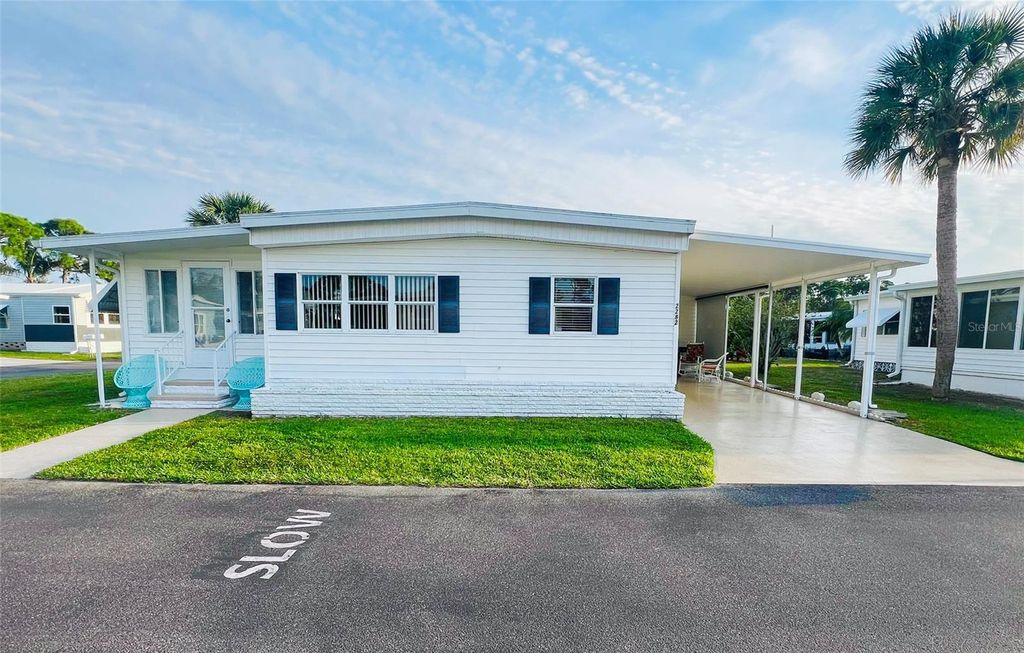 2282 PIAZZA DRIVE 117, Sarasota, FL 34238