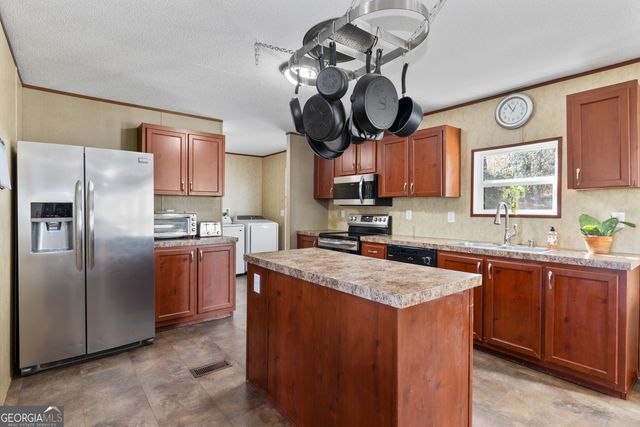 225 Merry Drive NW, Milledgeville, GA 31061