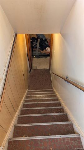 1072 S Venoy Road, Westland, MI 48186