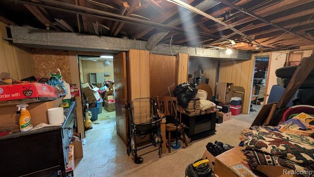 1072 S Venoy Road, Westland, MI 48186