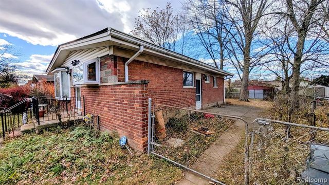 1072 S Venoy Road, Westland, MI 48186