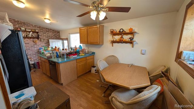 1072 S Venoy Road, Westland, MI 48186