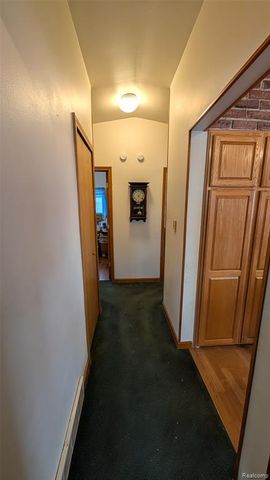 1072 S Venoy Road, Westland, MI 48186