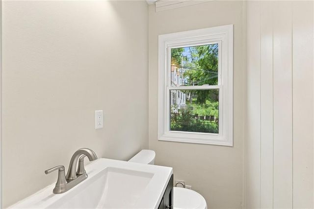 1301 E 80th Street, Kansas City, MO 64131