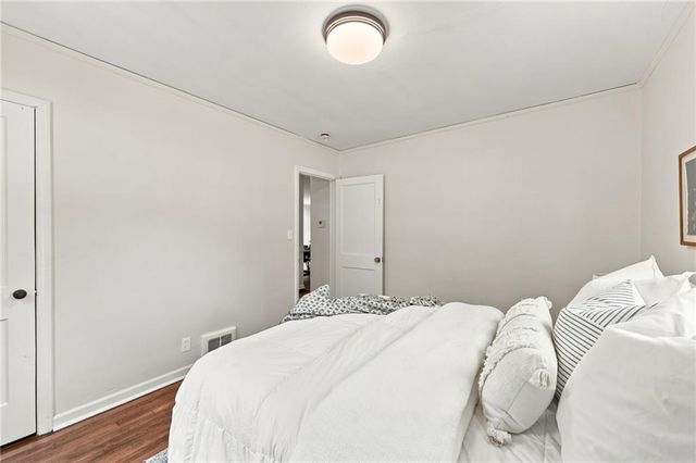 1301 E 80th Street, Kansas City, MO 64131