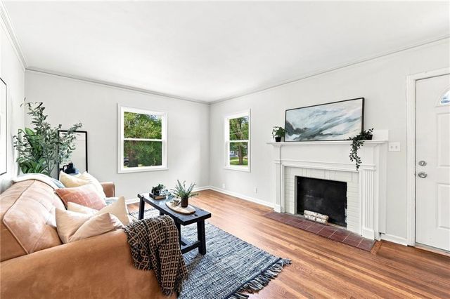 1301 E 80th Street, Kansas City, MO 64131