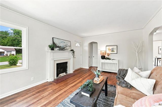 1301 E 80th Street, Kansas City, MO 64131