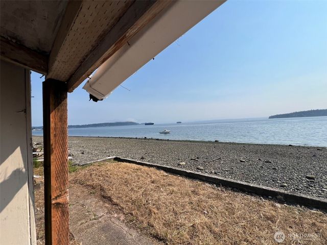 1239 Colchester Drive E, Port Orchard, WA 98366