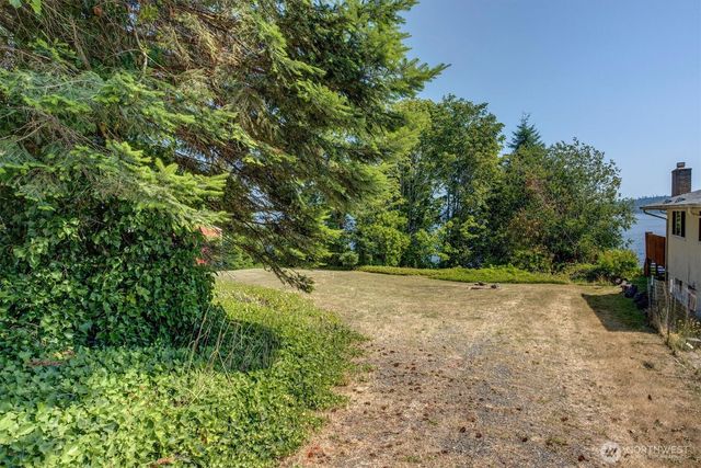 1239 Colchester Drive E, Port Orchard, WA 98366