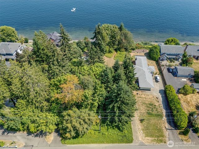 1239 Colchester Drive E, Port Orchard, WA 98366
