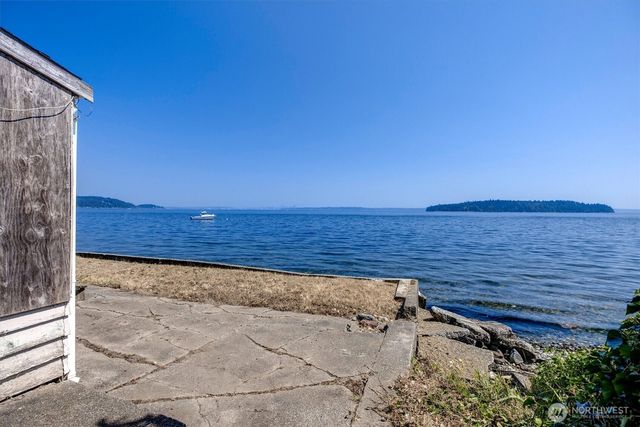 1239 Colchester Drive E, Port Orchard, WA 98366
