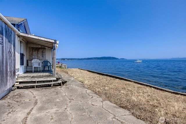 1239 Colchester Drive E, Port Orchard, WA 98366