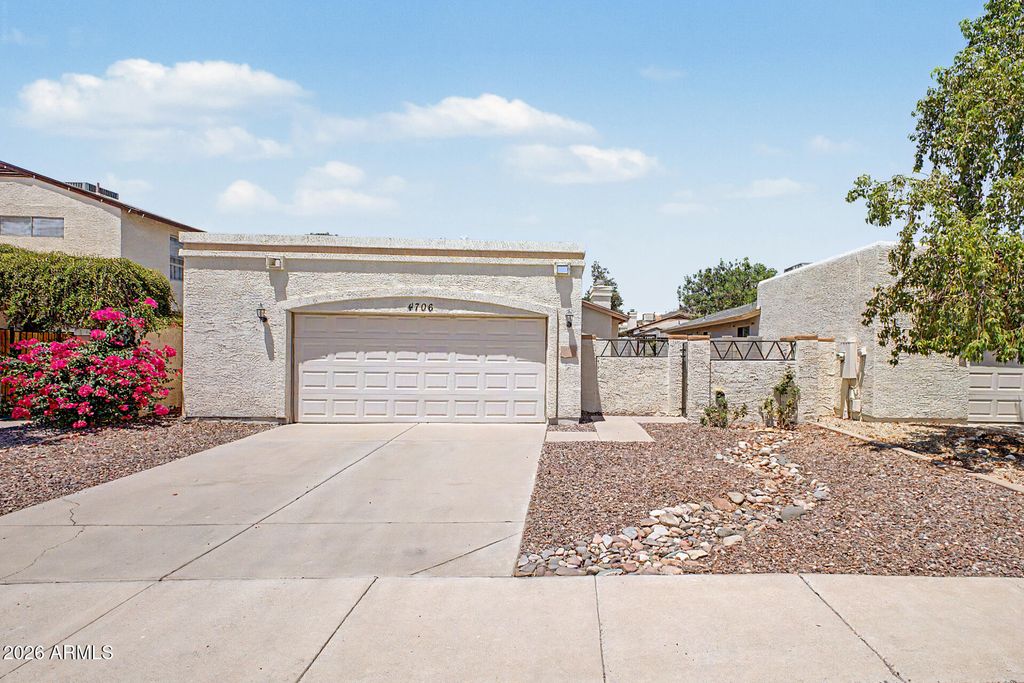 4706 W ESCUDA Drive, Glendale, AZ 85308
